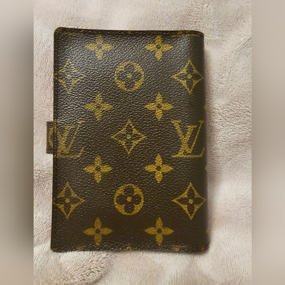 Louis Vuitton Monogram Agenda/ Wallet - Picture 2 of 9